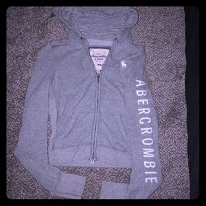 Grey Abercrombie and Fitch sweatshirt